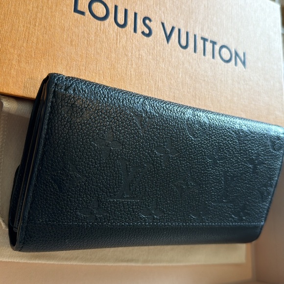 Louis Vuitton Sarah M Empreinte Noir Wallet - Picture 13 of 13